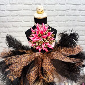 Leopard halter with flower (models only)